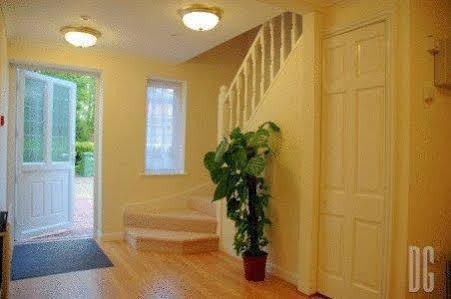 Binfield White Gates Hotel מראה חיצוני תמונה