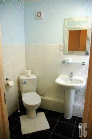 Binfield White Gates Hotel מראה חיצוני תמונה